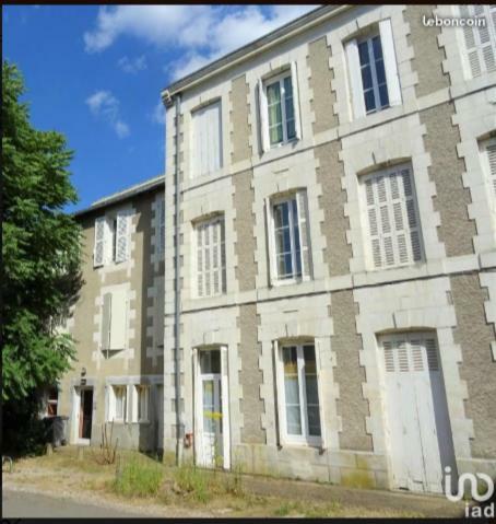 Preference - Hypercentre Avec Parking Prive Gratuit Et Lit Queen Size Apartment Poitiers Ngoại thất bức ảnh